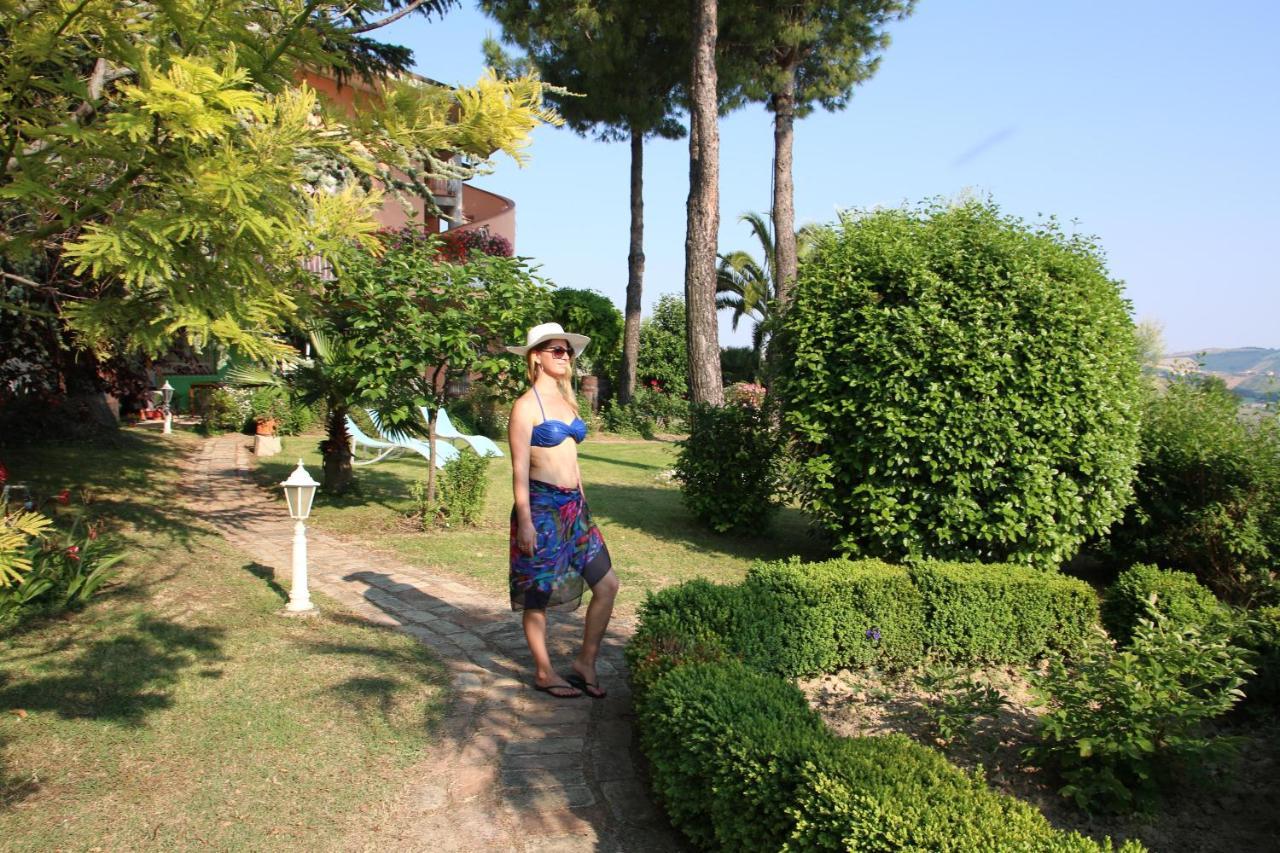 Anthos Casa Vacanze Sant'Omero Ngoại thất bức ảnh