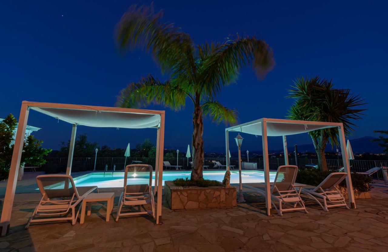 Anthos Casa Vacanze Sant'Omero Ngoại thất bức ảnh