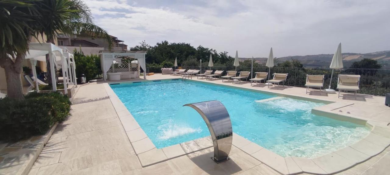 Anthos Casa Vacanze Sant'Omero Ngoại thất bức ảnh