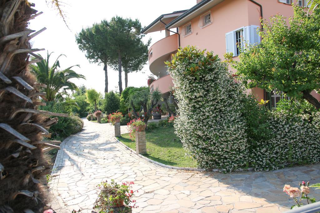 Anthos Casa Vacanze Sant'Omero Phòng bức ảnh